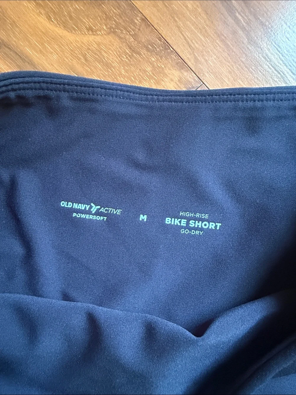 Old Navy Black High-Waist Bike Shorts with Side Pockets